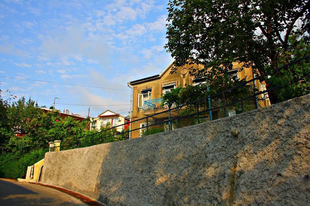 Achi Guest House Makhinjauri Exterior photo